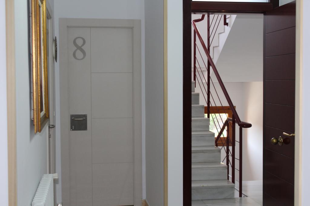 Hostal Montserrat Tona Экстерьер фото